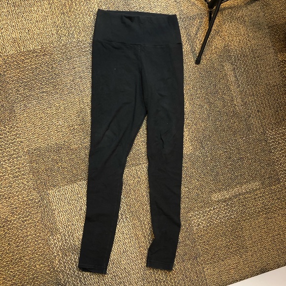 🍒2/$20🍒Aritzia Talula High Waisted Leggings - Picture 2 of 3